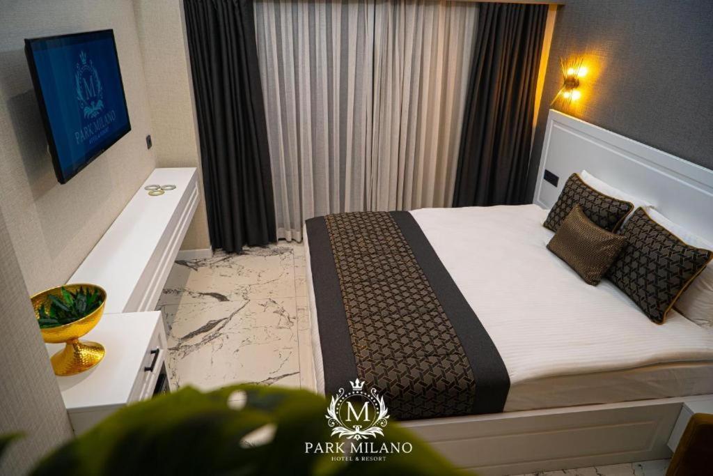 Park Milano Hotel 이즈미르 외부 사진