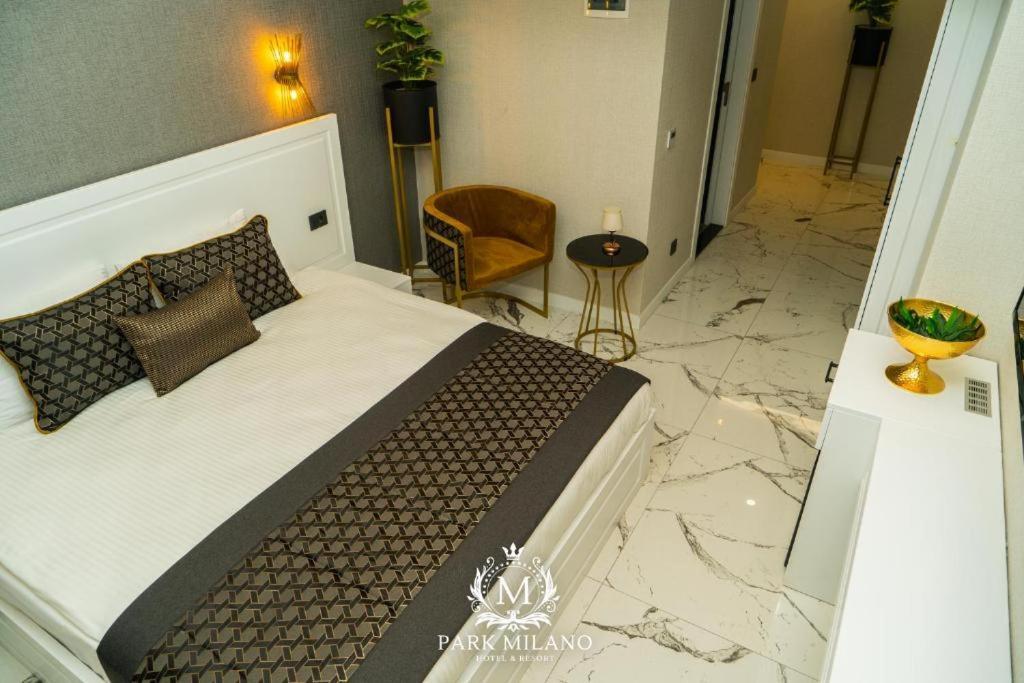 Park Milano Hotel 이즈미르 외부 사진